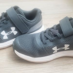 Under Armour boys size 1